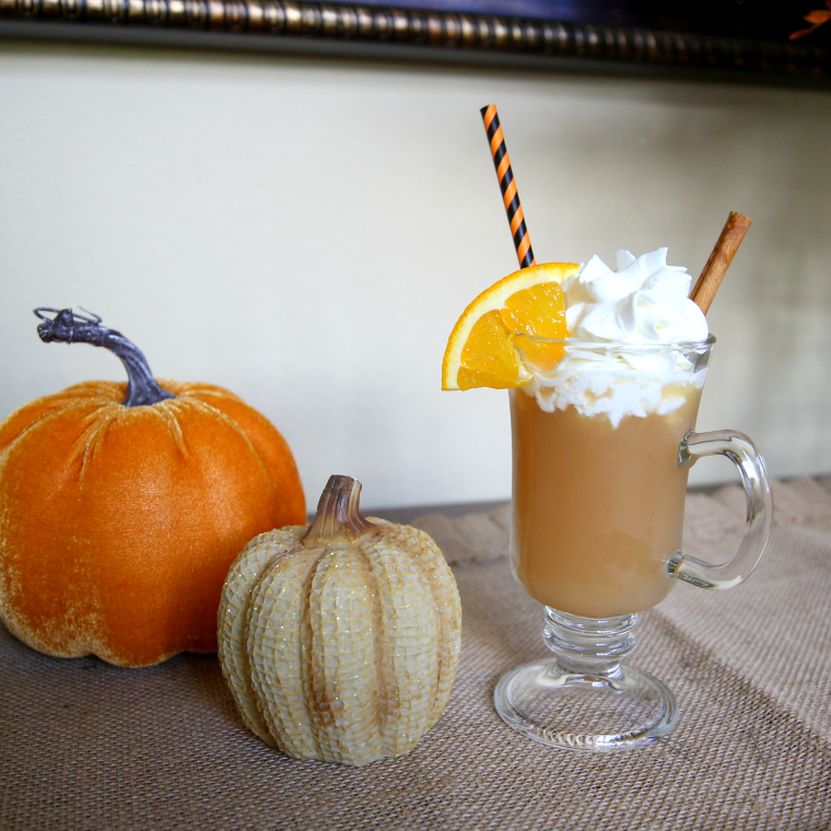 Easy Crockpot Spiked Apple Cider Drink Recipe