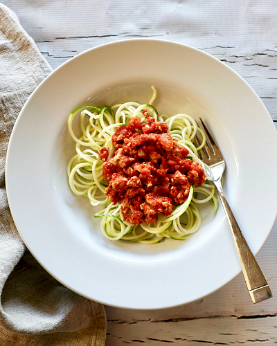 Budget Friendly Healthy Meal- Turkey Sauce and Zucchini Noodles