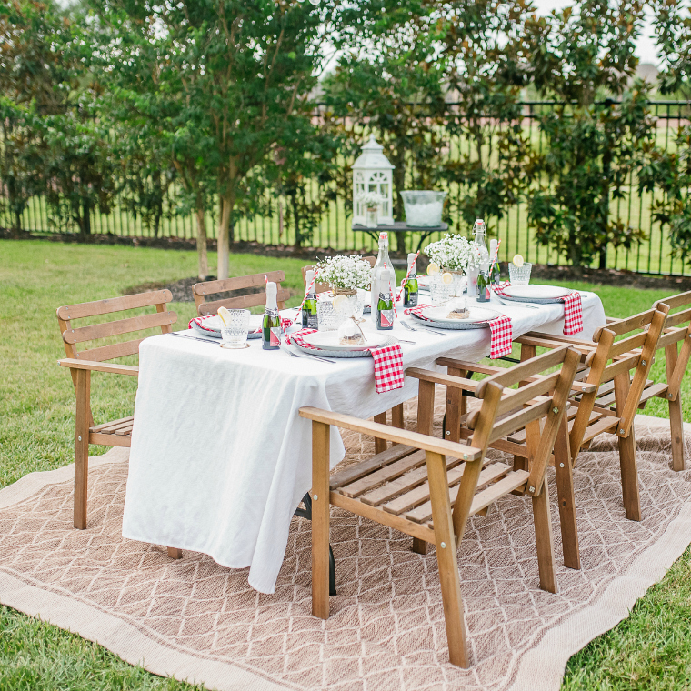 Outdoor Table set up, outdoor dinner