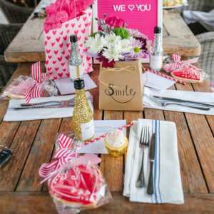 5 Tips to Hosting a Successful Outdoor Galentine's