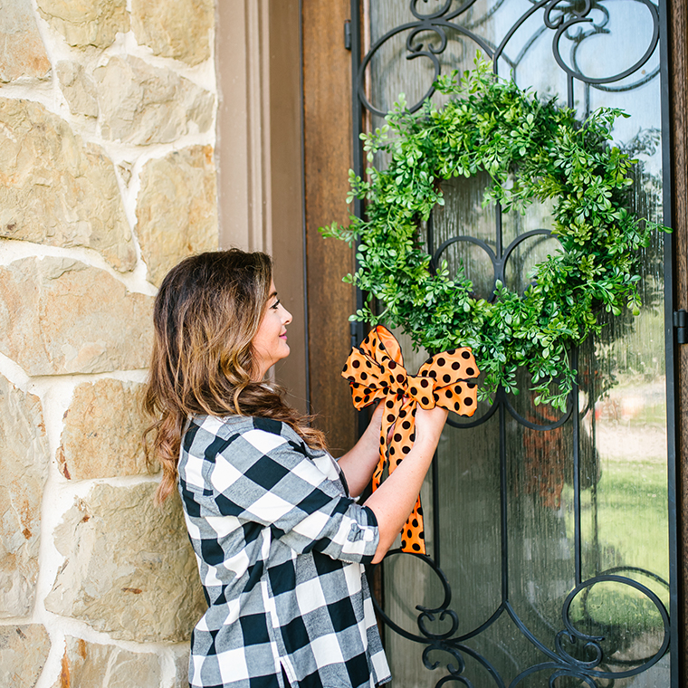 Halloween Boxwood Wreath