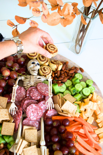 How To Create An Easy Halloween Charcuterie Board